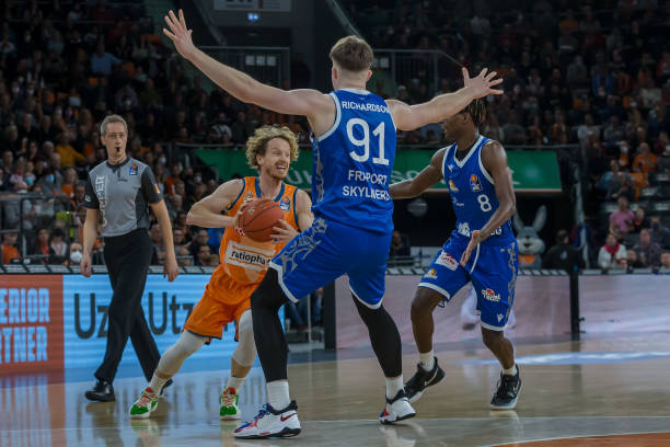 联盟格局的 联盟格局的