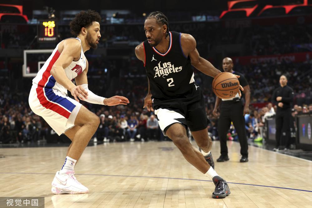 最终由一名 最终由一名